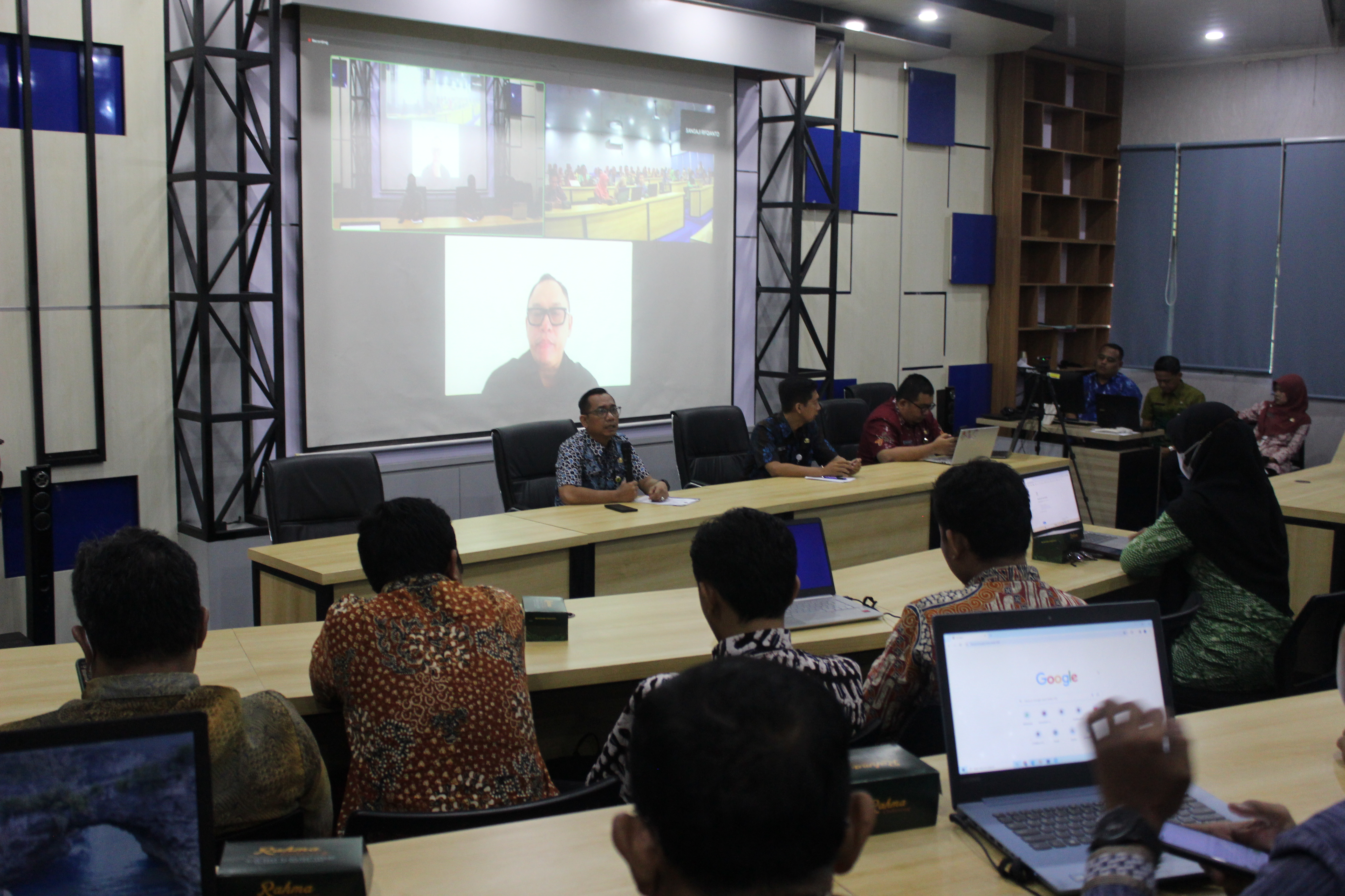 Rapat Penghubung Pengelolaan Data dan Dokumen Kepegawaian Wilayah II dan III Tahun 2024 