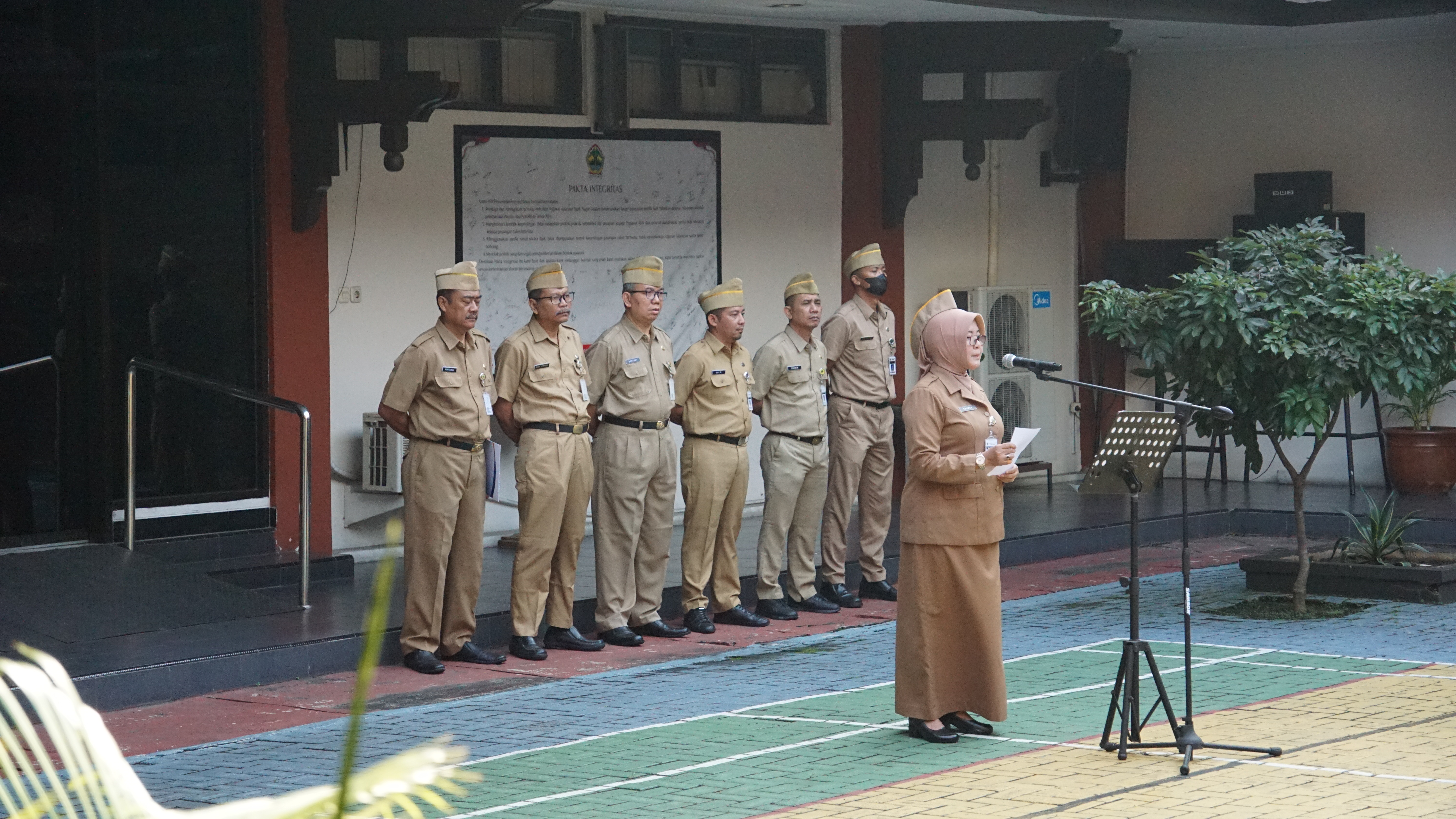 Penguatan Reformasi Birokrasi, BKD Provinsi Jawa Tengah gelar Sosialisasi Budaya Kerja, Standar Pelayanan Prima, dan Whistle Blowing System.